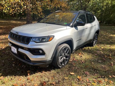 New 2026 Jeep Compass Limited w/ Sun, Sound & Navigation Group image 7