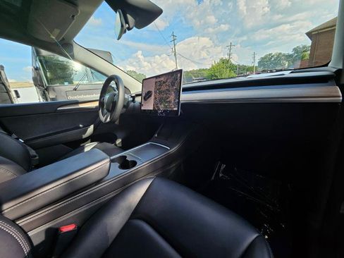 Used 2023 Tesla Model Y 2WD image 56