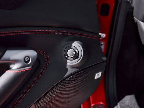 Used 2022 Ferrari F8 Tributo image 40