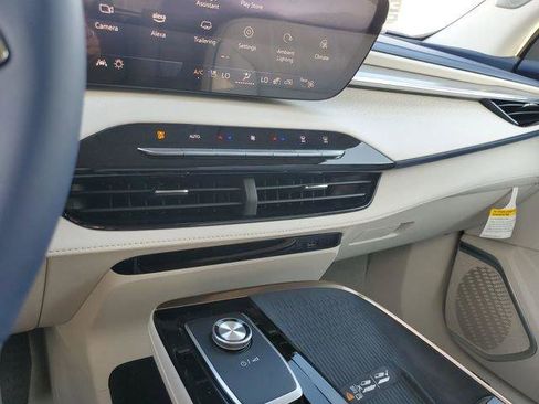 New 2025 Buick Enclave Avenir w/ Trailering Package, 5000 lbs. image 15