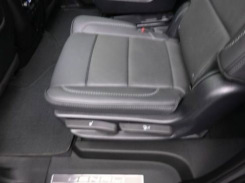 Used 2025 GMC Yukon XL Denali w/ Denali Reserve Package AWD/4WD image 23