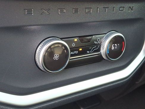 Certified 2025 Ford Expedition Max Active AWD/4WD image 12