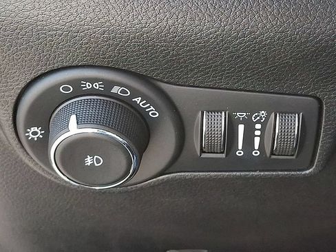 Used 2024 Jeep Compass Latitude AWD/4WD image 23