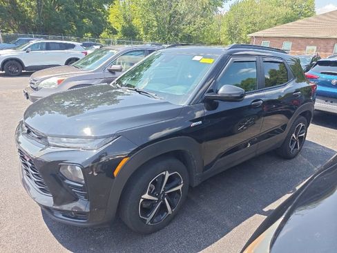 Used 2023 Chevrolet TrailBlazer RS w/ Sun and Liftgate Package AWD/4WD image 10
