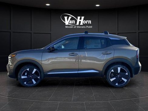 New 2026 Nissan Kicks SR w/ Cold Weather Package image 11