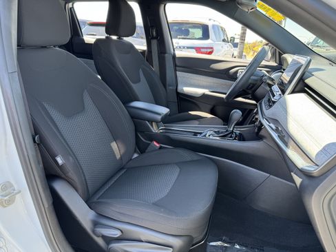 Used 2023 Jeep Compass Sport AWD/4WD image 30