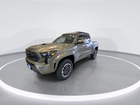 New 2026 Toyota Tacoma TRD Sport image 4