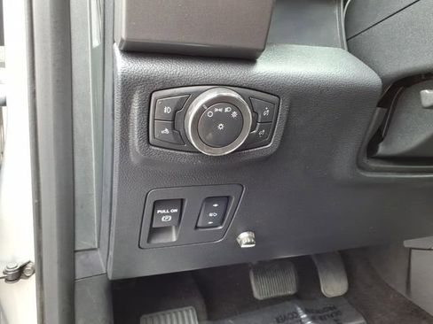Used 2015 Ford F150 XLT w/ Equipment Group 302A Luxury AWD/4WD image 15