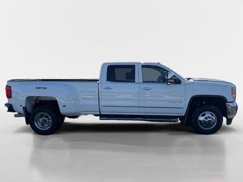 Used 2018 GMC Sierra 3500 SLT w/ Duramax Plus Package AWD/4WD image 2