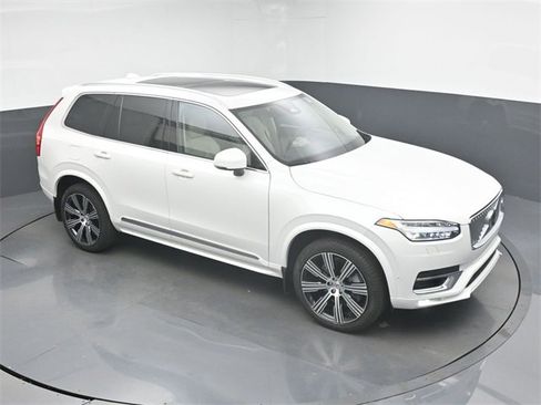 Used 2024 Volvo XC90 B5 Plus w/ Protection Package Premier image 45