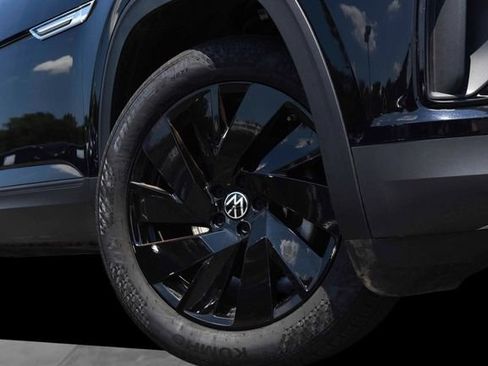 Certified 2026 Volkswagen Atlas Cross Sport SE AWD/4WD image 3