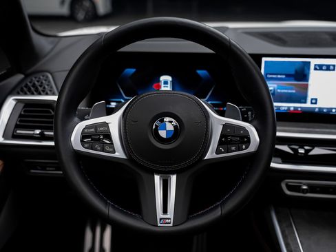 Used 2024 BMW X7 M60i AWD/4WD image 45