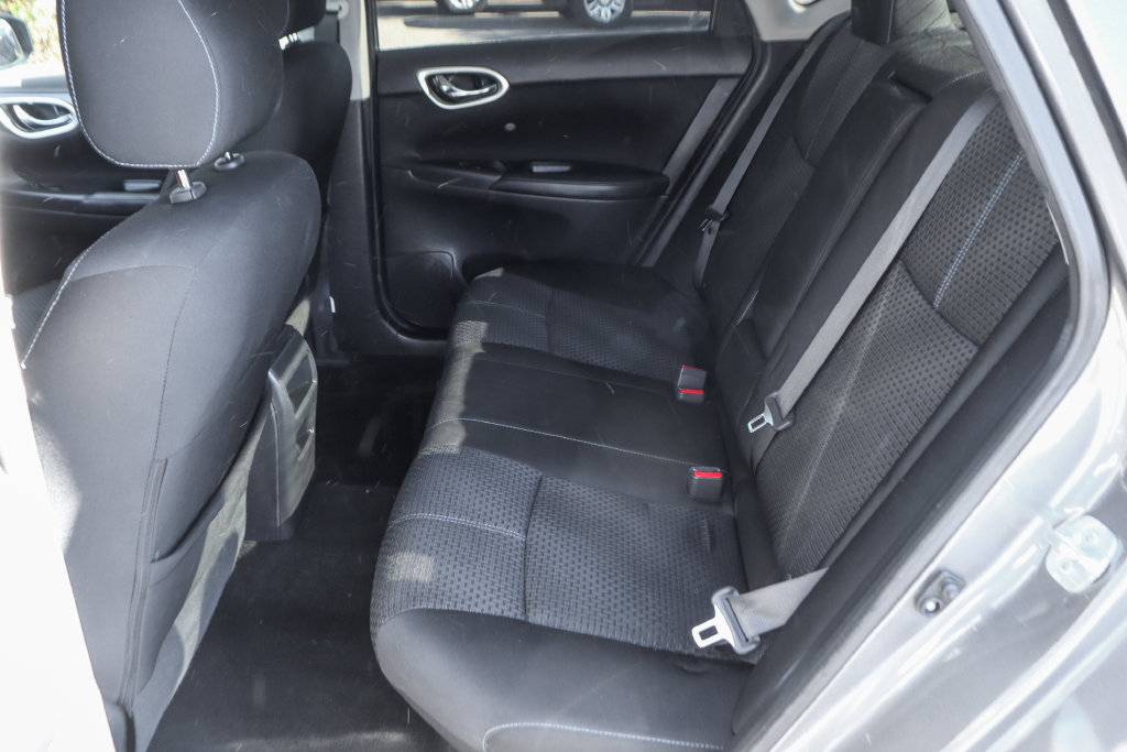 Used 2017 Nissan Sentra SR FWD image 32