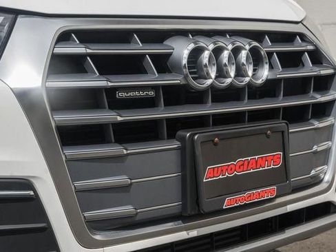 Used 2019 Audi Q5 2.0T Premium w/ Convenience Package image 14