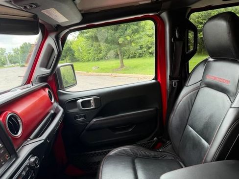 Used 2018 Jeep Wrangler Unlimited Rubicon AWD/4WD image 14