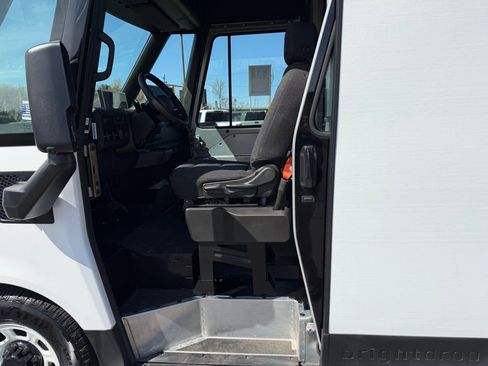 Used 2024 Chevrolet Brightdrop 600 w/ Commercial Equipment Package AWD/4WD image 8