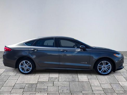 Used 2018 Ford Fusion SE image 8