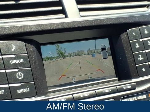 Used 2018 Ford Explorer XLT AWD/4WD image 3