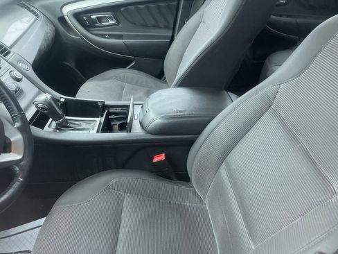 Used 2014 Ford Taurus SEL image 26