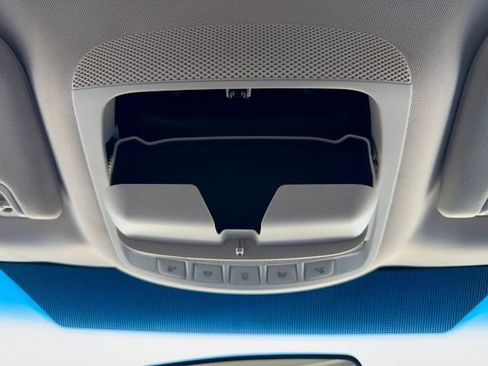 Used 2017 Ford Edge SE FWD image 27