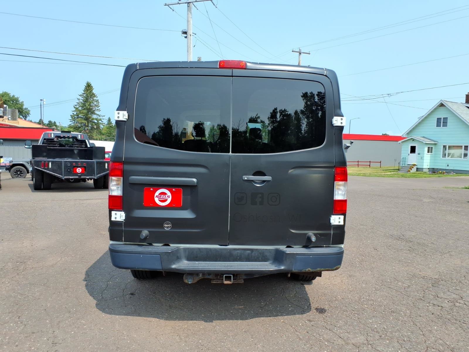 Used 2012 Nissan NV 1500 S w/ Side Curtain Airbag Pkg RWD image 4