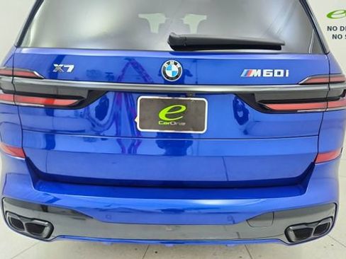 Used 2025 BMW X7 M60i image 12
