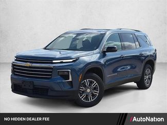 Used 2025 Chevrolet Traverse LT FWD video 1