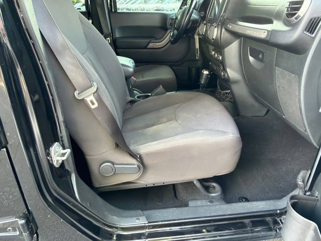 Used 2018 Jeep Wrangler Unlimited Sport AWD/4WD image 13