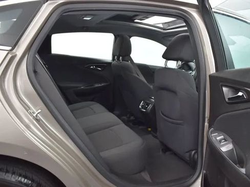 Used 2023 Chevrolet Malibu LT FWD image 17