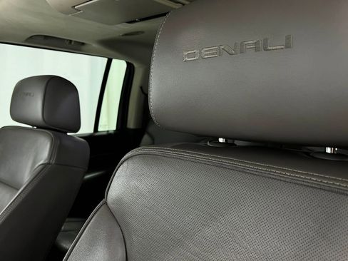 Used 2018 GMC Yukon XL Denali w/ Denali Ultimate Package AWD/4WD image 20
