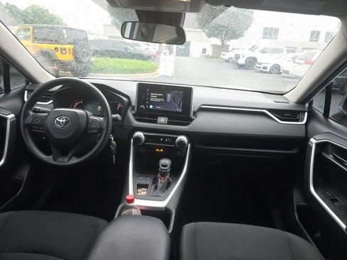 Used 2024 Toyota RAV4 LE FWD image 10