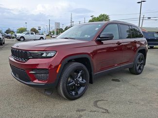 New 2025 Jeep Grand Cherokee Altitude video 2