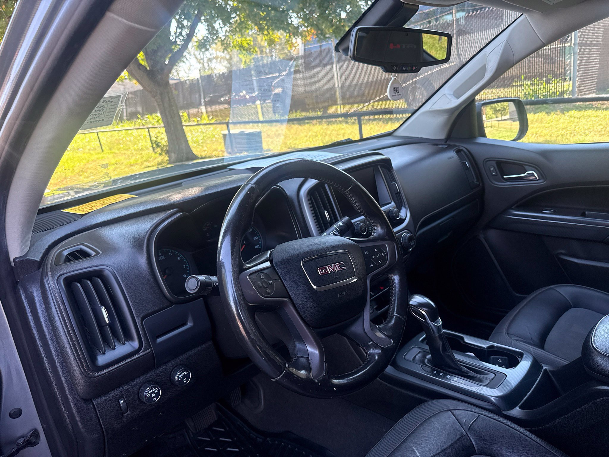 Used 2022 GMC Canyon AT4 AWD/4WD image 11