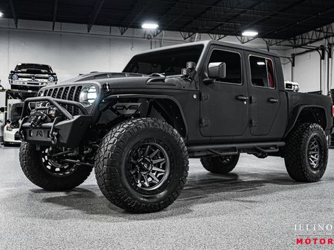 Used 2022 Jeep Gladiator Sport image 1