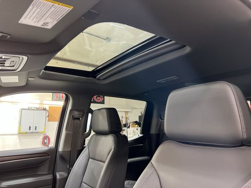 New 2026 GMC Sierra 1500 SLT w/ SLT Premium Plus Package AWD/4WD image 35