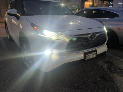 Used 2020 Toyota Highlander Limited image 10