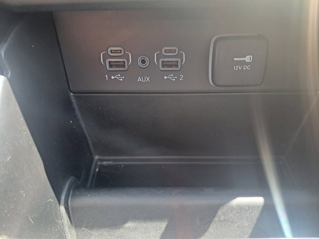 Certified 2025 Jeep Grand Cherokee Laredo X AWD/4WD image 20