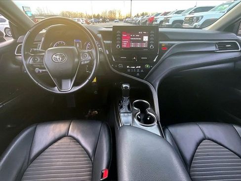 Used 2022 Toyota Camry SE image 7
