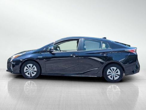 Used 2017 Toyota Prius Two w/ Prius Two Safety Plus Package FWD image 7
