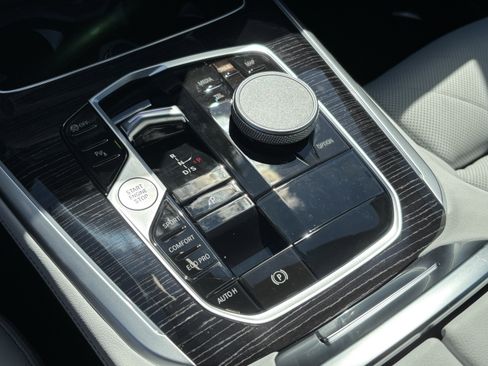 Used 2026 BMW X5 sDrive40i w/ M Sport Package image 29