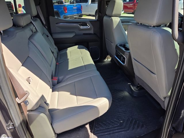 Used 2022 Chevrolet Silverado 1500 LTZ w/ LTZ Premium Package AWD/4WD image 15