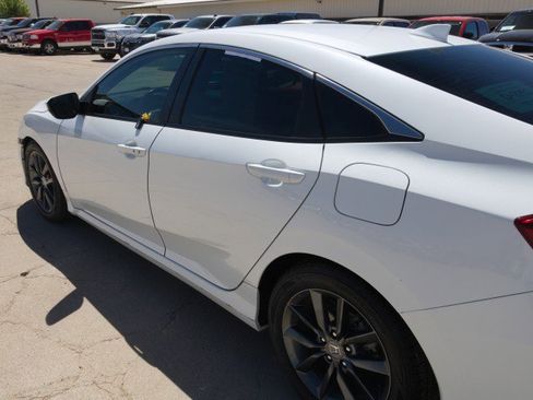 Used 2019 Honda Civic EX image 8