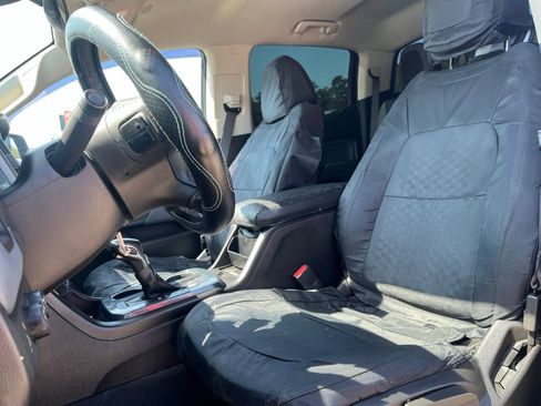 Used 2022 Chevrolet Colorado Z71 AWD/4WD image 8