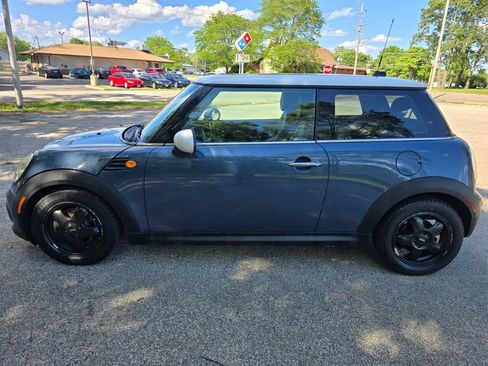 Used 2011 MINI Cooper Hardtop w/ Cold Weather Pkg FWD image 4