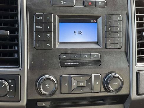 Used 2018 Ford F150 XLT image 3