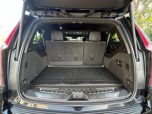 Used 2021 Cadillac Escalade ESV Sport Platinum RWD image 34