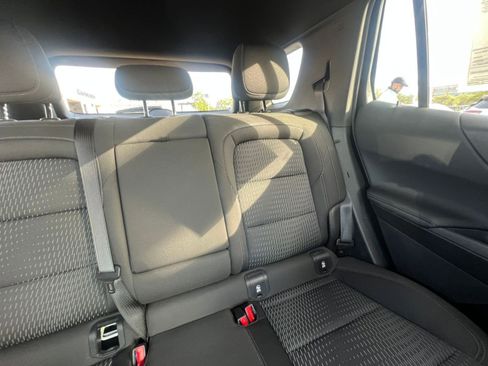 Used 2025 Chevrolet Equinox LT image 37