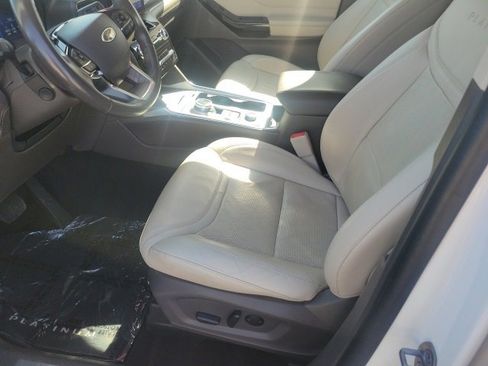 Used 2023 Ford Explorer Platinum w/ Class IV Trailer Tow Package image 18