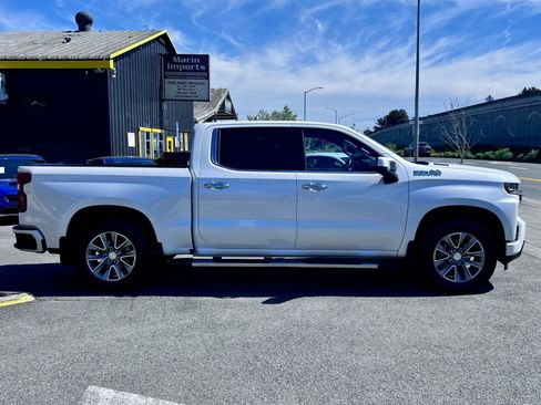 Used 2020 Chevrolet Silverado 1500 High Country w/ LPO, Dark Essentials Package image 5