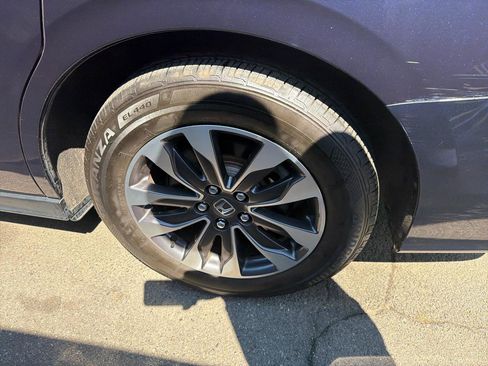 Used 2024 Honda Odyssey EX-L image 13